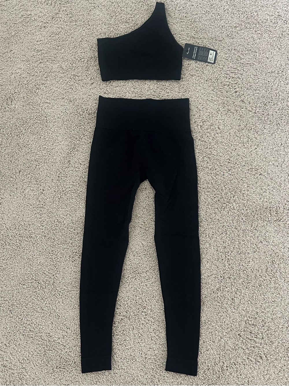 NWT Black High-Waist Ribbed Seamless Leggings with One-Shoulder Sports Bra Set